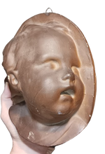 Laden Sie das Bild in den Galerie-Viewer, Antique Baby Cherub Angel Baby Life Mask / Life Cast