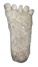 Cargar imagen en el visor de la galería, 1980s Bigfoot Cast Replica Footprint Track Kentucky