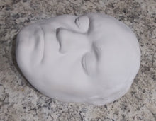 Cargar imagen en el visor de la galería, Beethoven life mask / life cast (Resin) Ludwig van Beethoven&#39;s Life Mask Cast