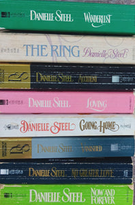 8 Danielle Steel Books