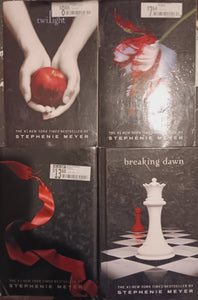 4 Twilight Books New Moon, Eclipse, Breaking Dawn Set