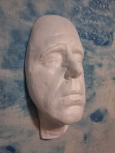Laden Sie das Bild in den Galerie-Viewer, Gwynne: Fred Gwynne life mask (White Resin) Life Cast Life Cast Herman Munster