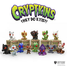 Load image into Gallery viewer, Cryptkins: Series 2 - Werewolf (Cryptkins Vinyl Figure Series 2 Werewolf *Opened box With Card *Open item*