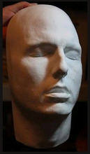 Laden Sie das Bild in den Galerie-Viewer, Tom Cruise Life Mask / Life Cast Top Gun Life size bust  Vanilla Sky Life Face Mask