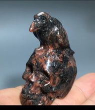 画像をギャラリービューアに読み込む, Hand carved Skull with crow 83g Natural Crystal.cossyrite.Hand-carved.Exquisite crow and skulls gift 8
