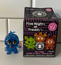 Cargar imagen en el visor de la galería, Funko Mystery Mini: Five Nights at Freddy&#39;s - High Score Chica FNAF