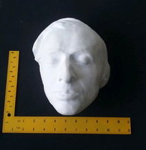 Cargar imagen en el visor de la galería, (Resin) Chopin life mask / life cast Head Face Death mask death cast