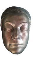Cargar imagen en el visor de la galería, Joan Crawford Mommie Dearest Life Mask Death mask life cast Resin