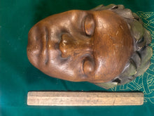 Cargar imagen en el visor de la galería, Beethoven life mask With Laurel Leaves / life cast (Resin) Ludwig van Beethoven's Life Mask Cast