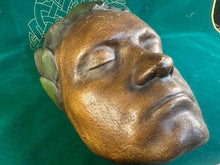 Cargar imagen en el visor de la galería, Beethoven life mask With Laurel Leaves / life cast (Resin) Ludwig van Beethoven's Life Mask Cast