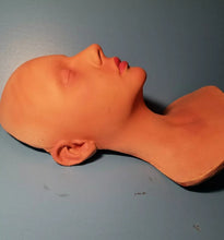 Laden Sie das Bild in den Galerie-Viewer, Chloe Grace Moretz Lifecast Life Mask Cast Face Bust Mask life cast