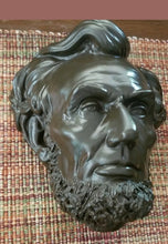 Charger l&#39;image dans la galerie, Abraham Lincoln Volk Sculpture cast 1865 (?) Life mask modified