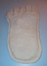 Load image into Gallery viewer, 1976(?) Yowie Australian Yowie Footprint Yeti Footprint track cast Cryptozoology Yowie Bigfoot Cast Replica Footprint