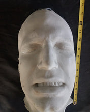 Load image into Gallery viewer, Ben Affleck Batman life mask life cast