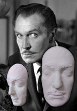 Laden Sie das Bild in den Galerie-Viewer, Vincent Price life mask life cast (Younger)