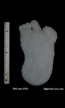 Load image into Gallery viewer, 1951 Yeti #1 footprint cast replica track