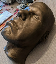 Laden Sie das Bild in den Galerie-Viewer, Ron Perlman Signed Life Mask Hellboy Sons Of Anarchy life mask life cast