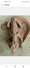 Charger l&#39;image dans la galerie, Psittacosaur Dinosaur Replica 14&quot; Dinosaur skeleton cast in matrix