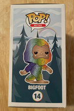 Laden Sie das Bild in den Galerie-Viewer, Funko Pop! Myths Bigfoot #14 Rainbow FUNKO Shop Limited Edition