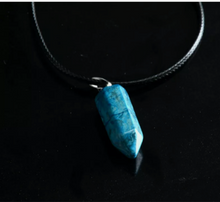 Laden Sie das Bild in den Galerie-Viewer, Natural Stone crystal gemstone pendant necklace 22*9mm Necklace Jewelry