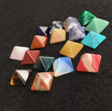 Charger l&#39;image dans la galerie, Chakra Pyramid Stone Set Crystal Healing Properties