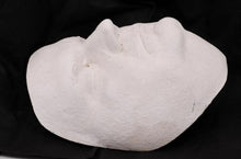 Laden Sie das Bild in den Galerie-Viewer, Chris Farley Life Cast Plaster Face Mask Tommy Boy Mask Death mask life cast